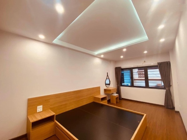 Chính chủ bán gấp nhà 5 tầng tại Hoàng Văn Thụ, Hoàng Mai, Hà Nội